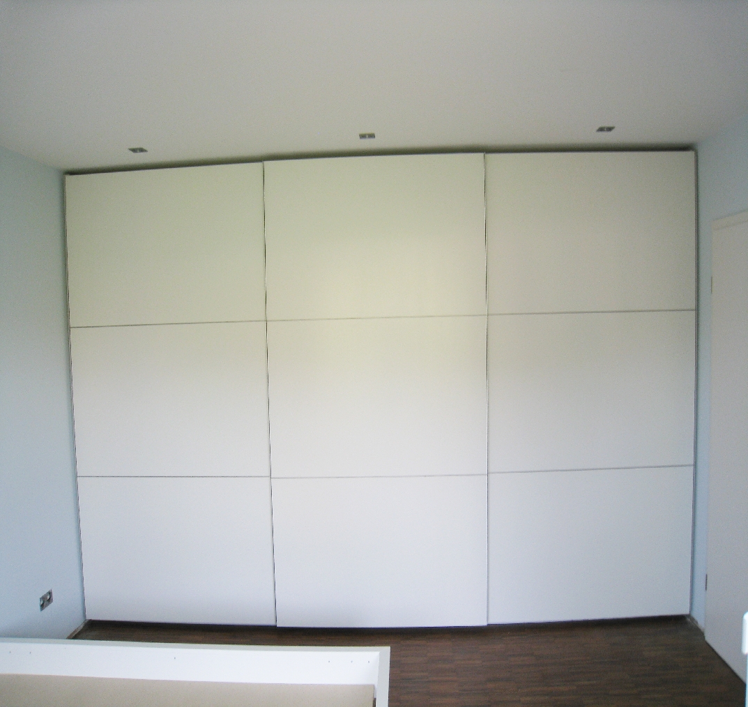 Raumhoher Einbauschrank nach Maß
